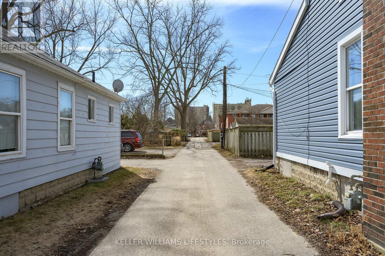 58 East Street, St. Thomas, Ontario  N5P 2R2 - Photo 39 - X12865990