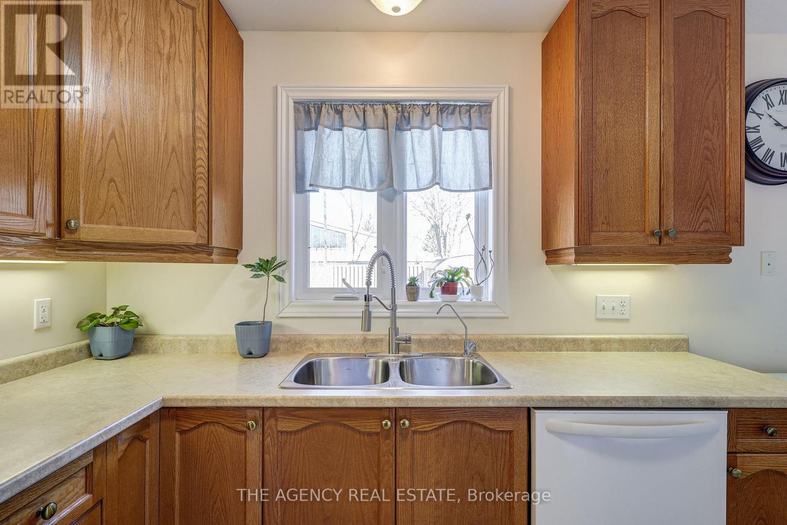 294 Mcmahen Street, London East, Ontario  N5Y 0A2 - Photo 18 - X12866014