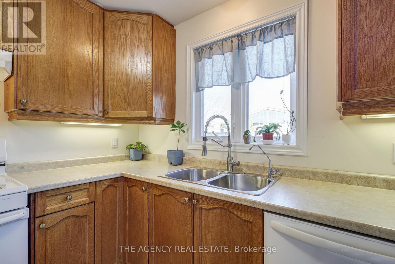 294 Mcmahen Street, London East, Ontario  N5Y 0A2 - Photo 19 - X12866014