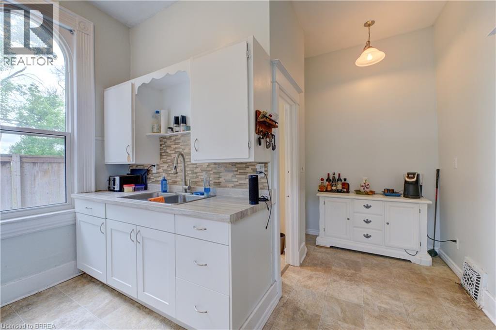 23 Lyons Avenue, Brantford, Ontario  N3R 4P8 - Photo 33 - 40809627