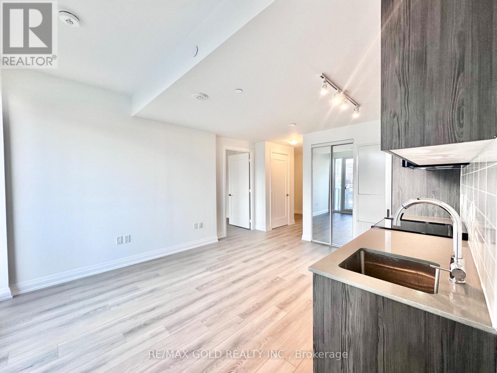 223 - 412 Silver Maple Road, Oakville, Ontario  L6H 7X8 - Photo 17 - W12864270