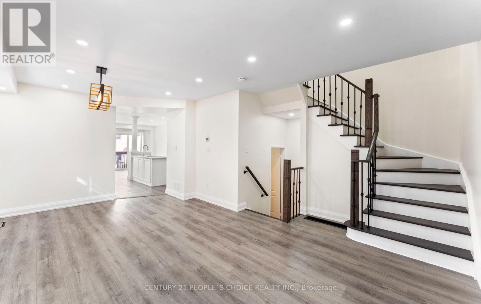 21 Casabel Drive, Vaughan, Ontario  L6A 3M5 - Photo 5 - N12864440