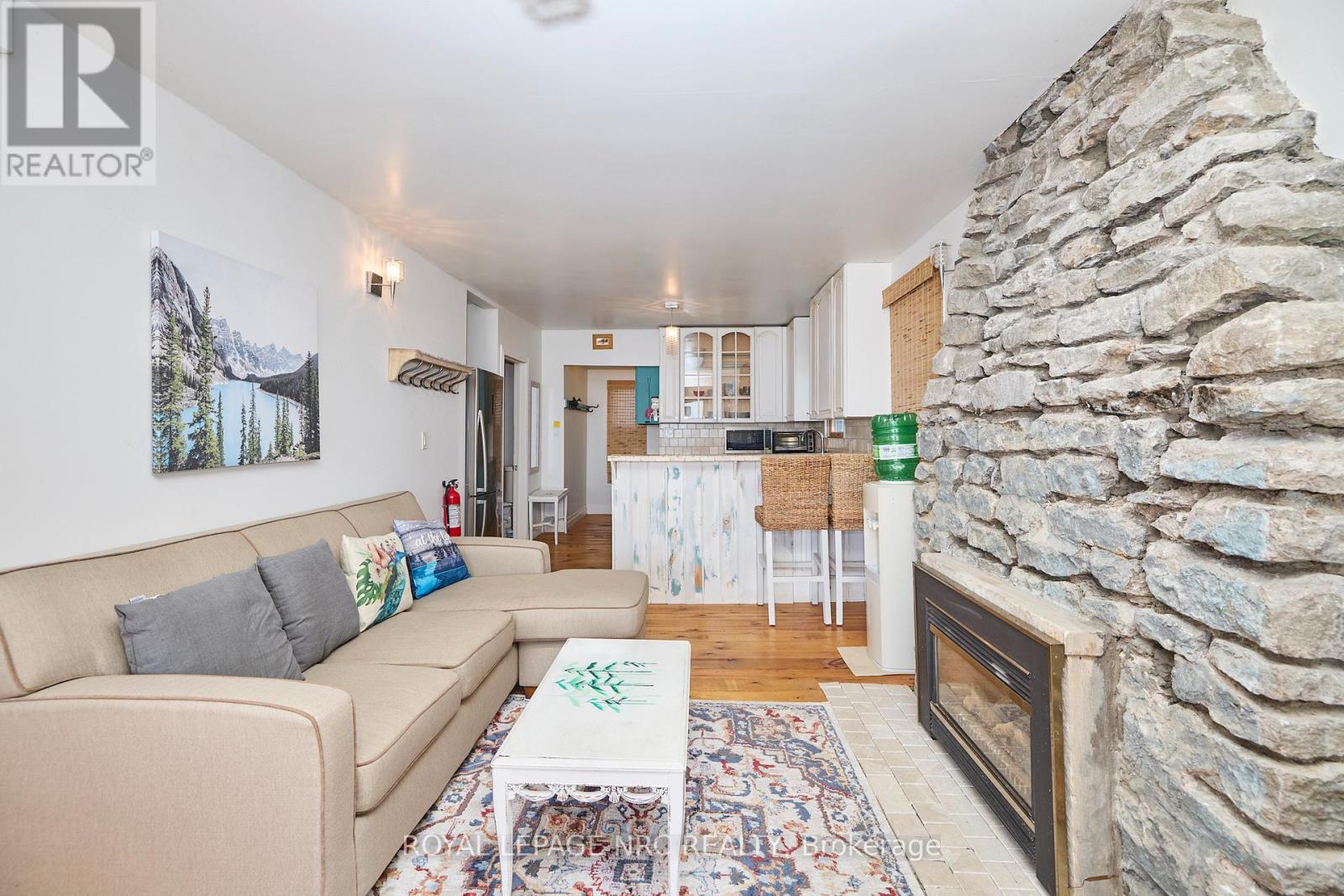 11851 Lakeshore Road, Wainfleet, Ontario  L0S 1V0 - Photo 9 - X12865962