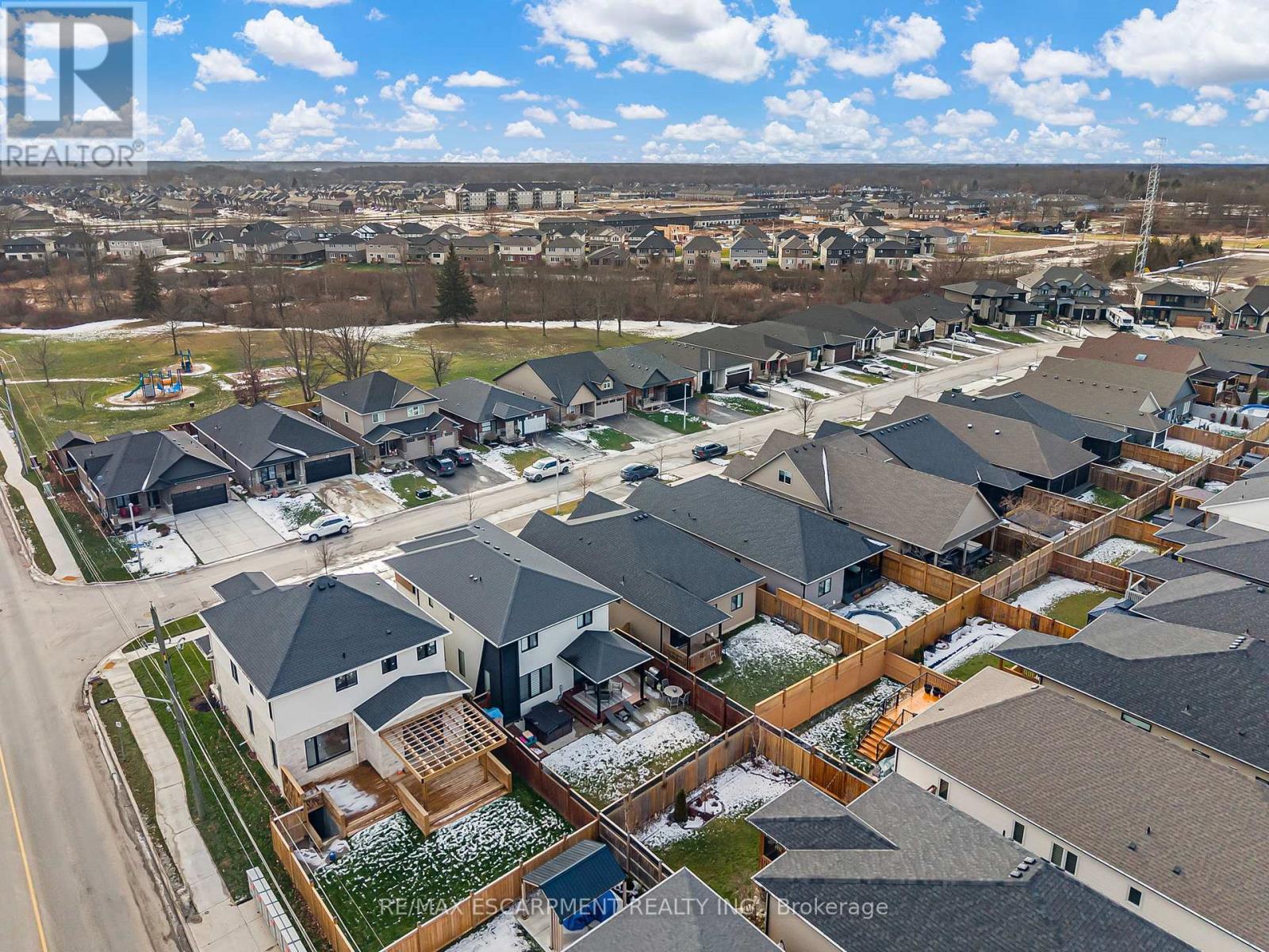 14 Willowbrook Drive, Welland, Ontario  L3C 0G1 - Photo 47 - X12646498