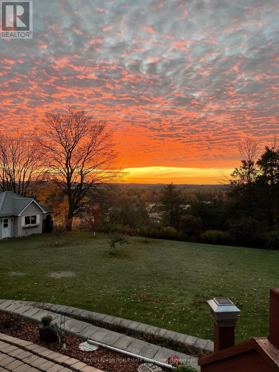 10 Kildare Drive, Erin, Ontario  N0B 1T0 - Photo 39 - X12842706