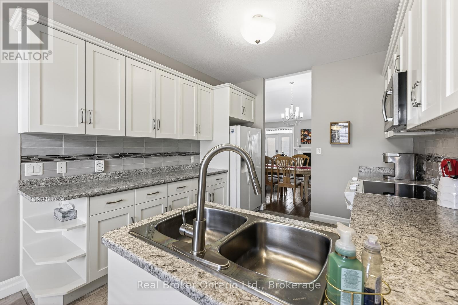 2 - 247 Munnoch Boulevard, Woodstock, Ontario  N4T 0K2 - Photo 27 - X12865964