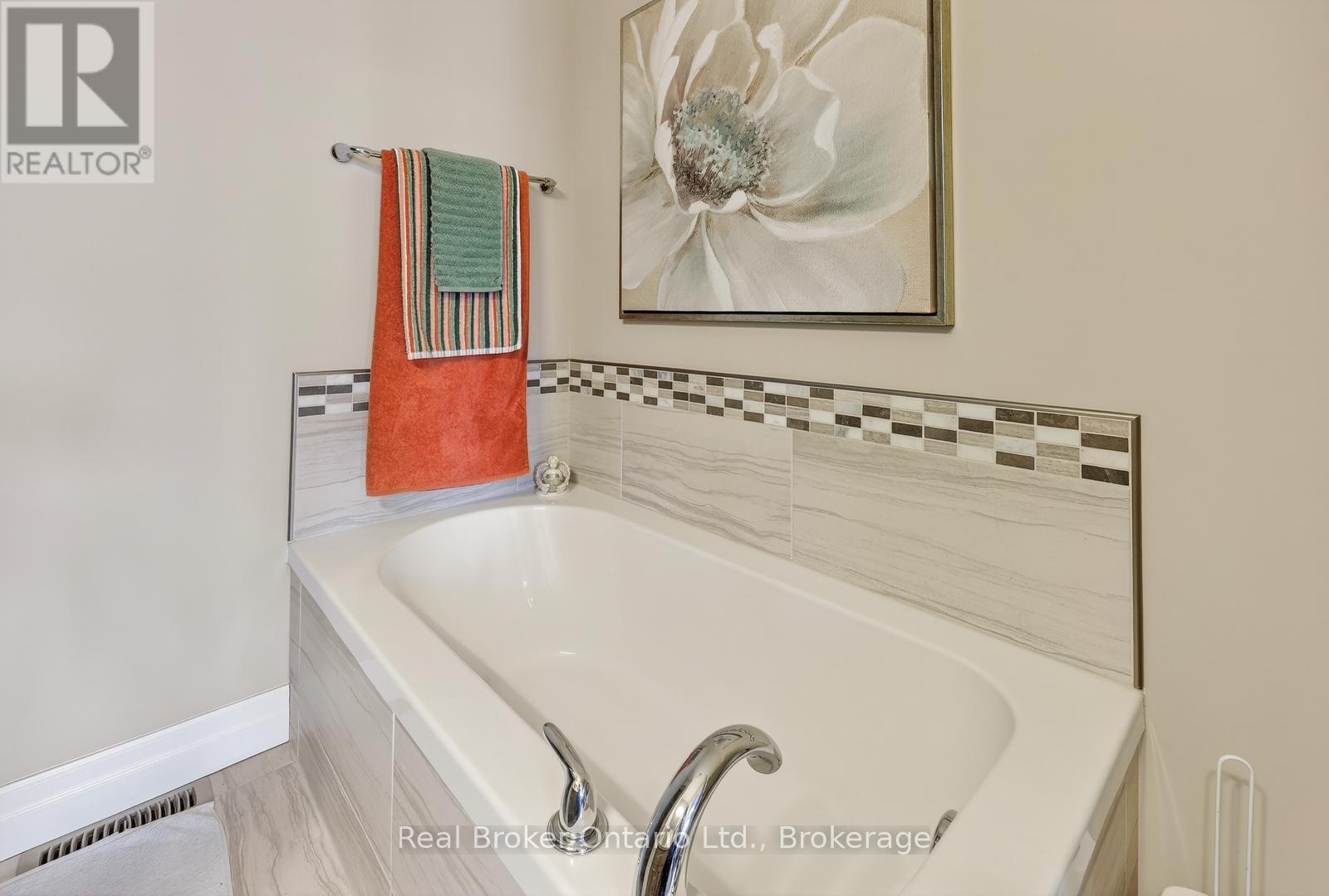 2 - 247 Munnoch Boulevard, Woodstock, Ontario  N4T 0K2 - Photo 37 - X12865964