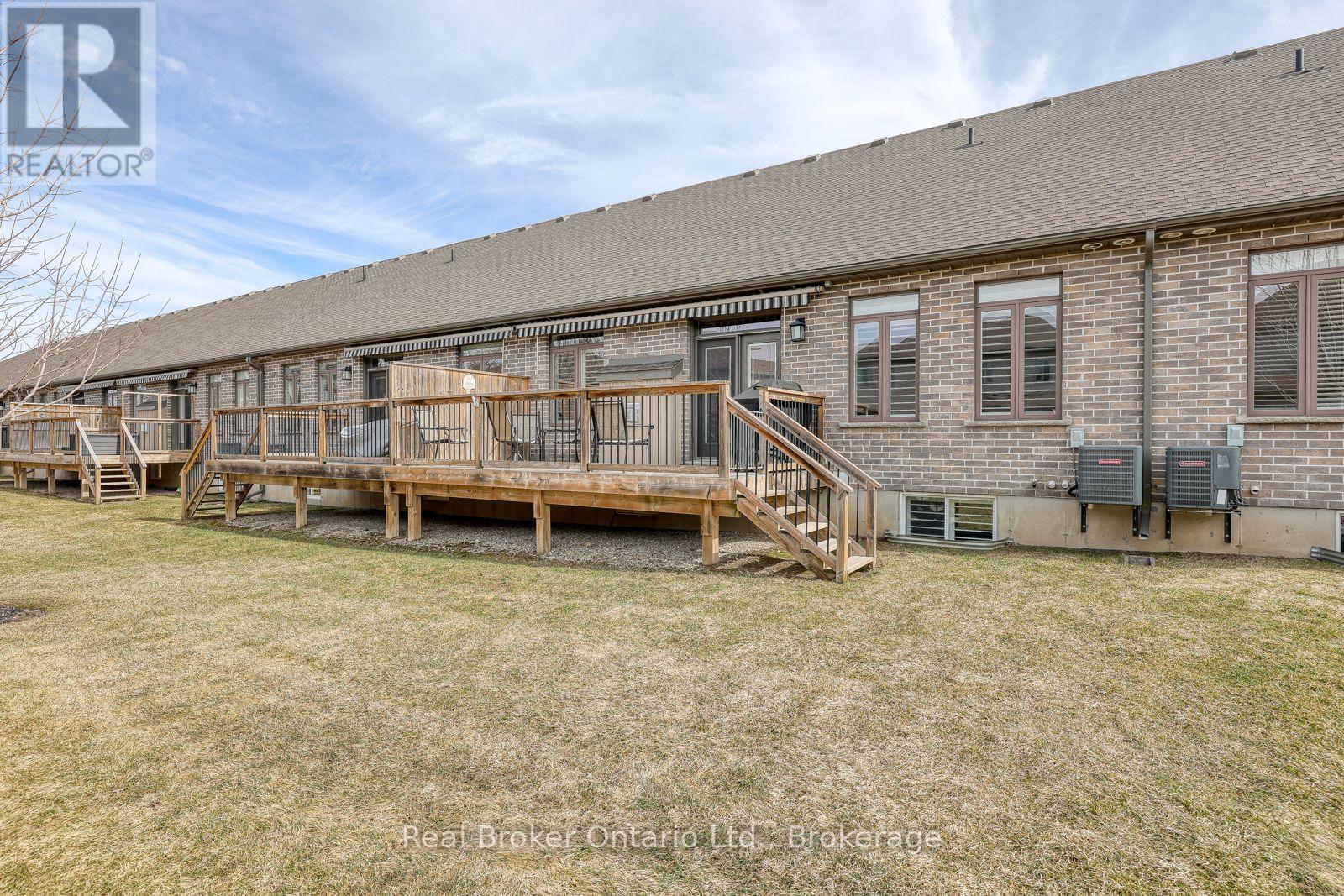 2 - 247 Munnoch Boulevard, Woodstock, Ontario  N4T 0K2 - Photo 5 - X12865964