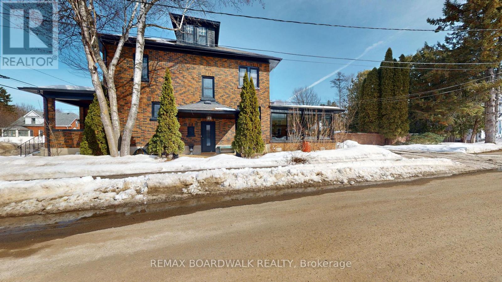 407 King Street W, Brockville, Ontario  K6V 3S8 - Photo 39 - X12862634