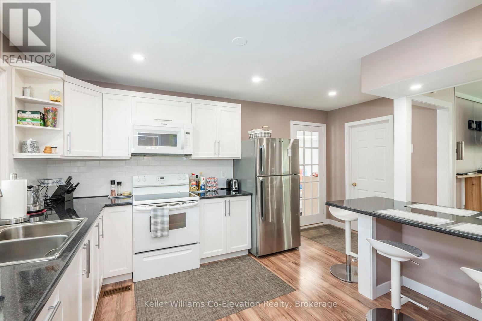 1467 Rosemount Road, Tay, Ontario  L0K 2C0 - Photo 9 - S12389589