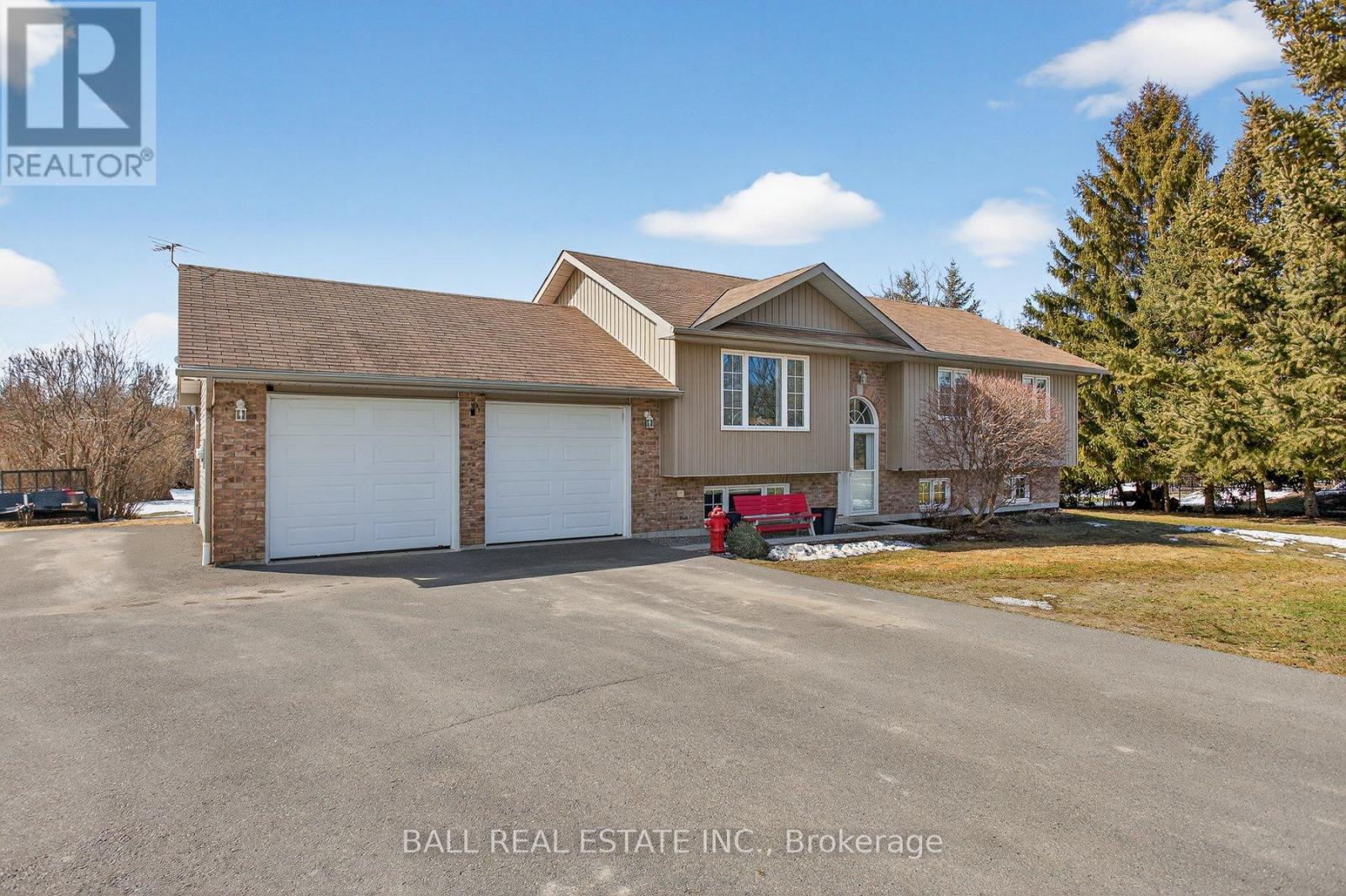 727 Janetville Road, Kawartha Lakes, Ontario  L0B 1K0 - Photo 1 - X12865880