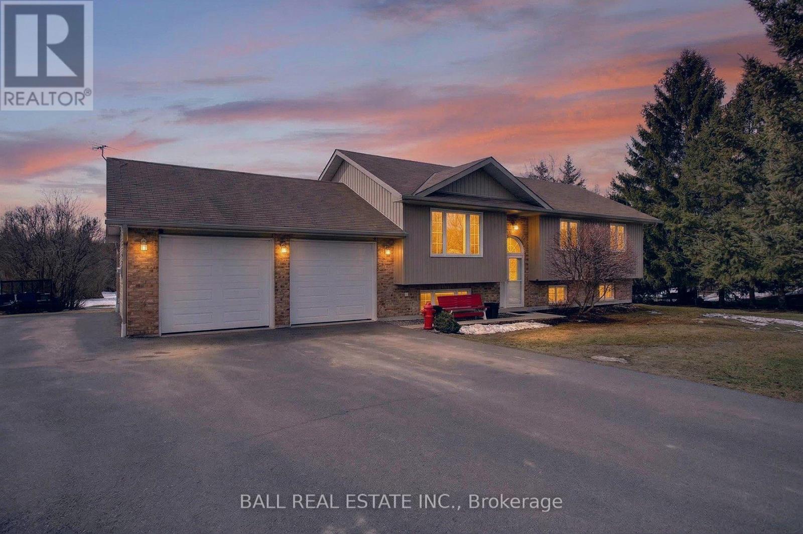 727 Janetville Road, Kawartha Lakes, Ontario  L0B 1K0 - Photo 2 - X12865880