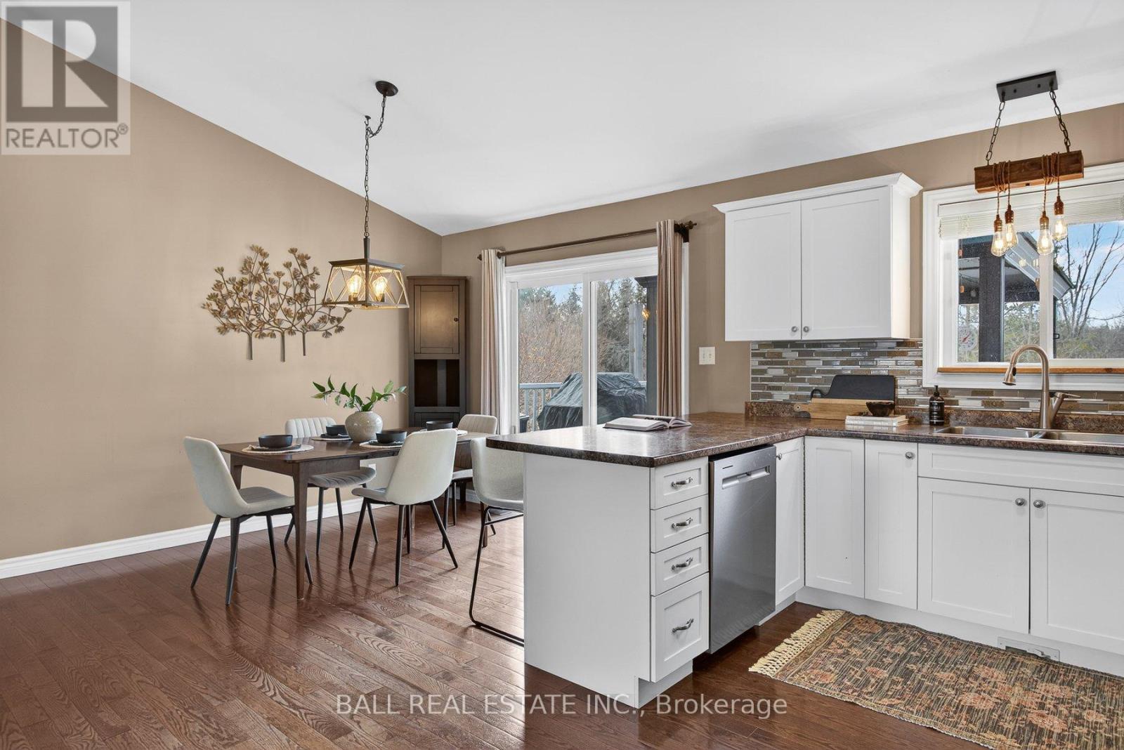 727 Janetville Road, Kawartha Lakes, Ontario  L0B 1K0 - Photo 7 - X12865880