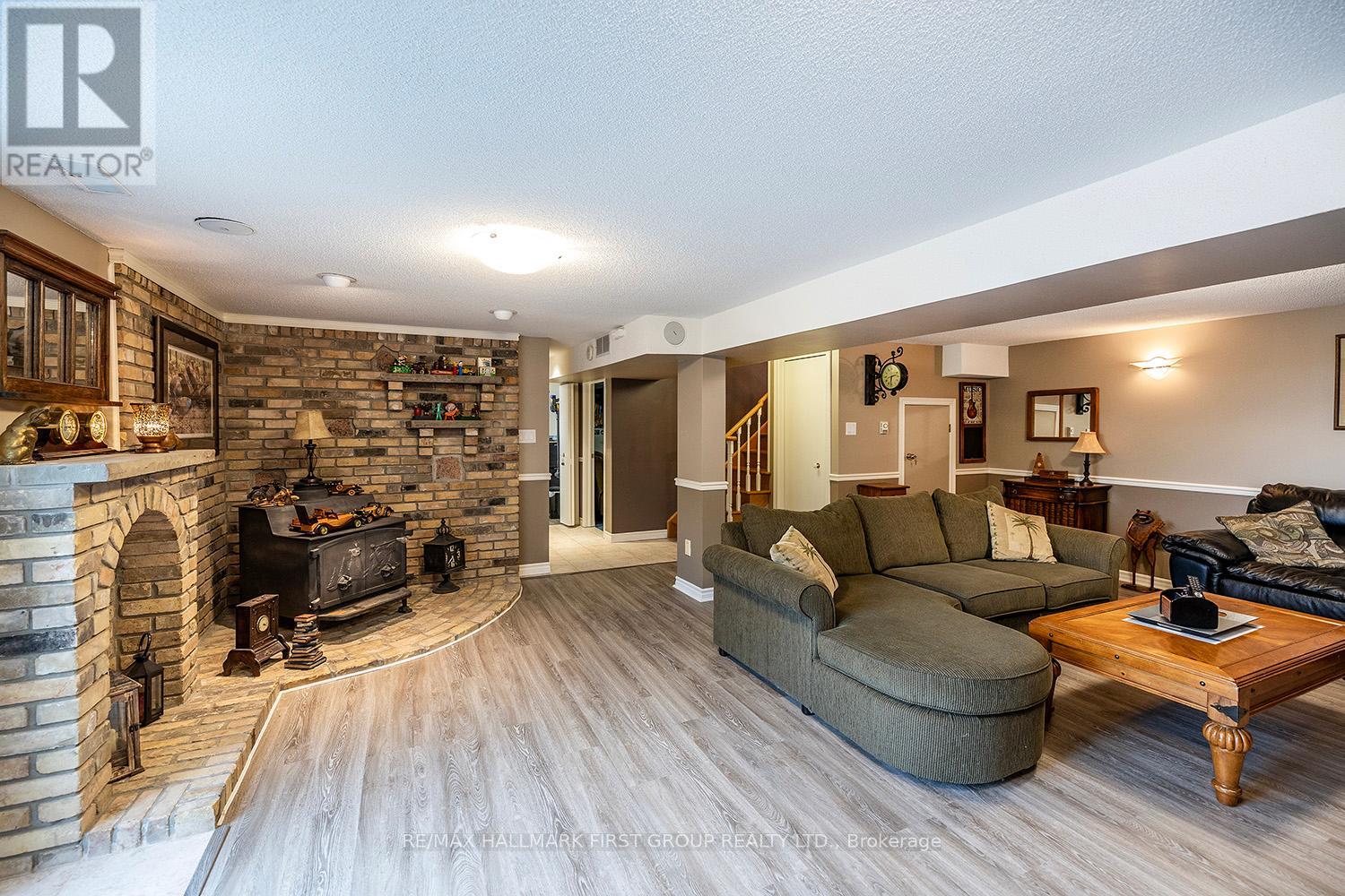 122 Gilson Point Road, Kawartha Lakes, Ontario  K0M 2C0 - Photo 22 - X12865890