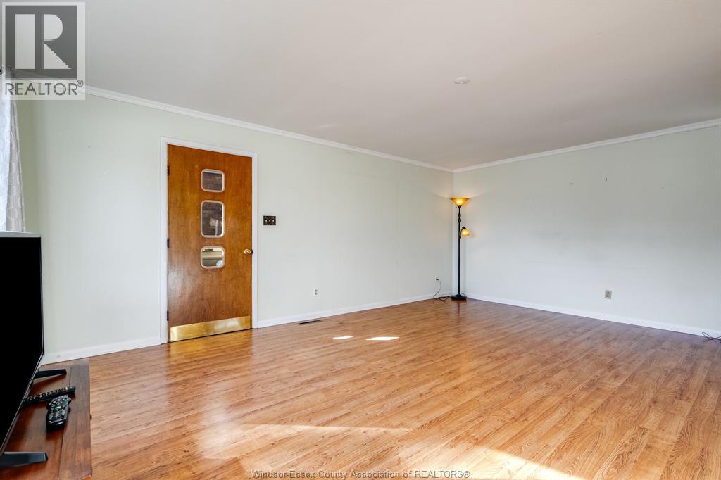 332 Queen Street, Kingsville, Ontario  N9Y 2J3 - Photo 6 - 26004962