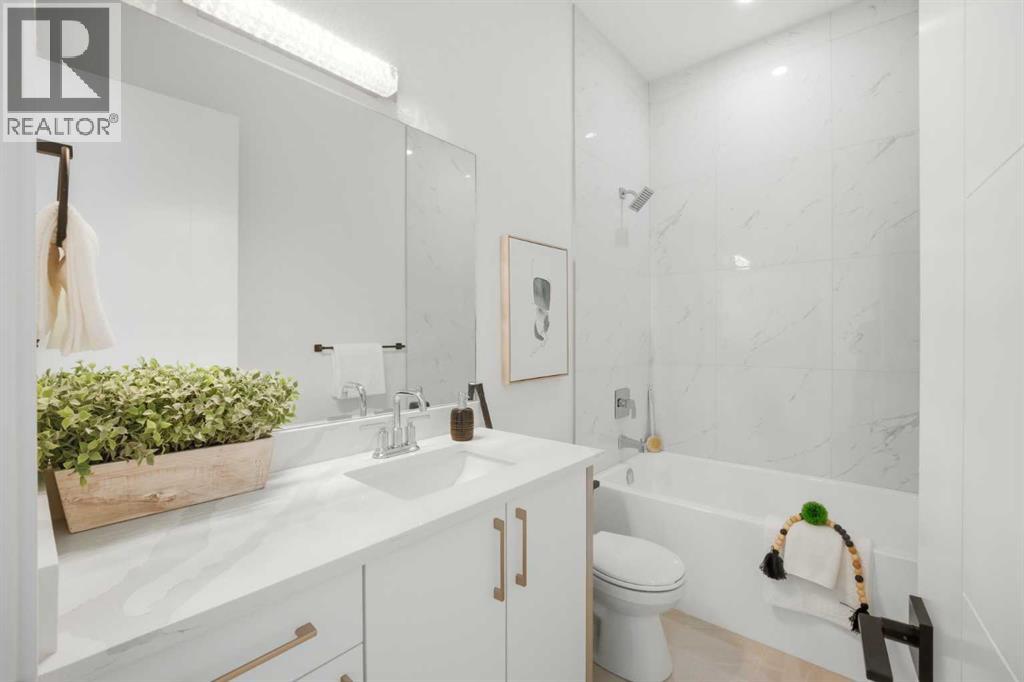 8520 33 Avenue Nw, Calgary, Alberta  T3B 1M1 - Photo 14 - A2289737