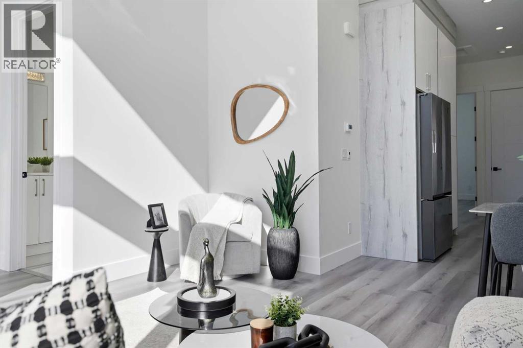 8520 33 Avenue Nw, Calgary, Alberta  T3B 1M1 - Photo 23 - A2289737