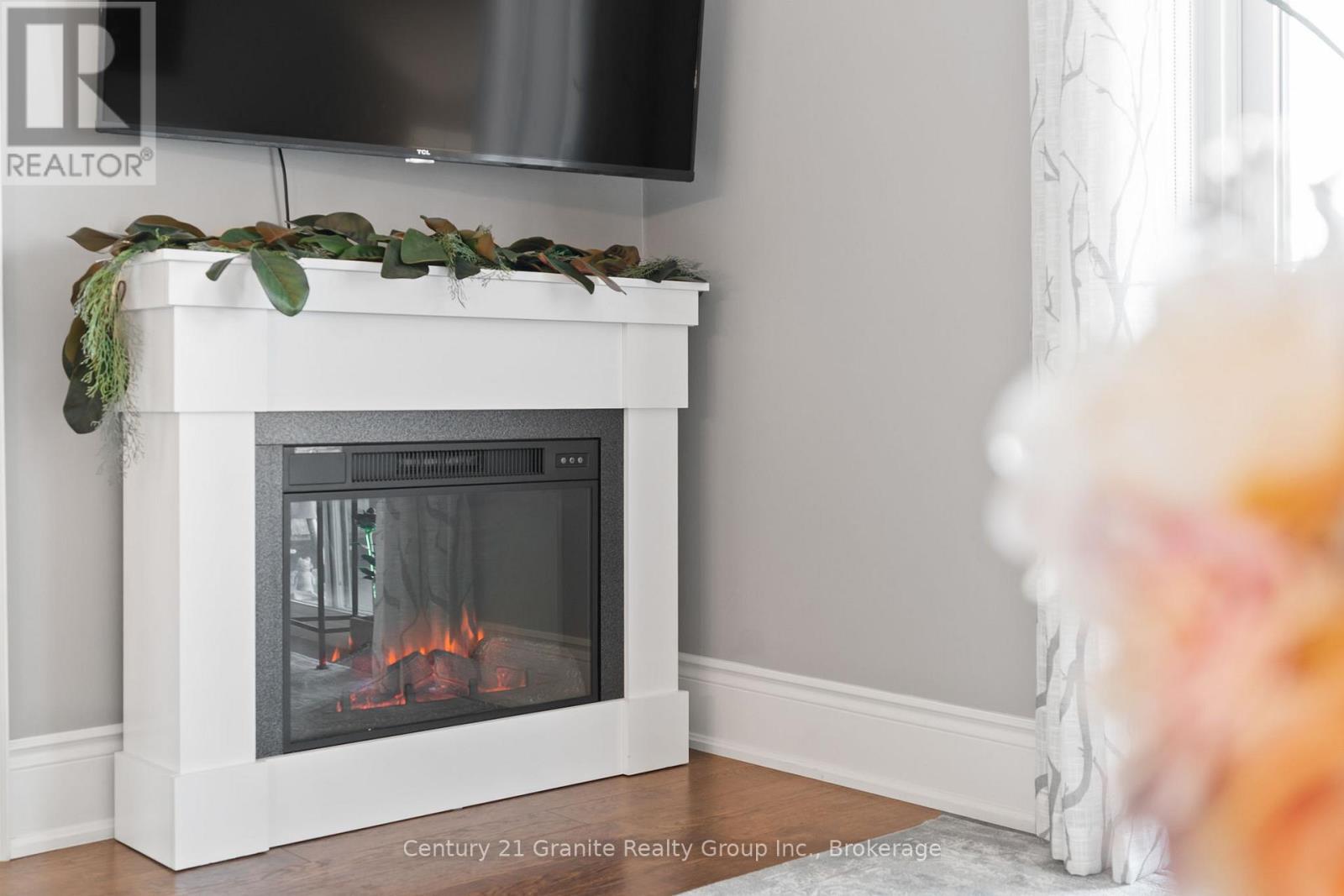 104 - 9 Newcastle Street, Minden Hills, Ontario  K0M 2K0 - Photo 10 - X12865844