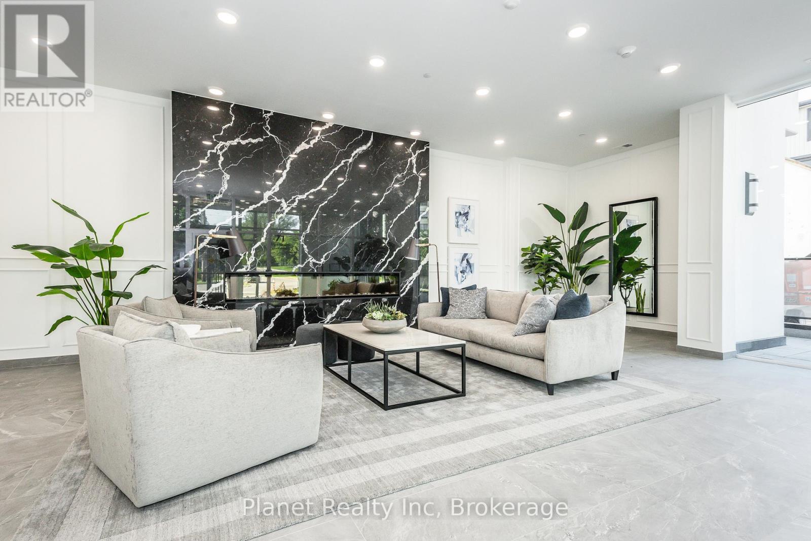 1303 - 71 Wyndham Street S, Guelph, Ontario  N1E 0T7 - Photo 4 - X12865918