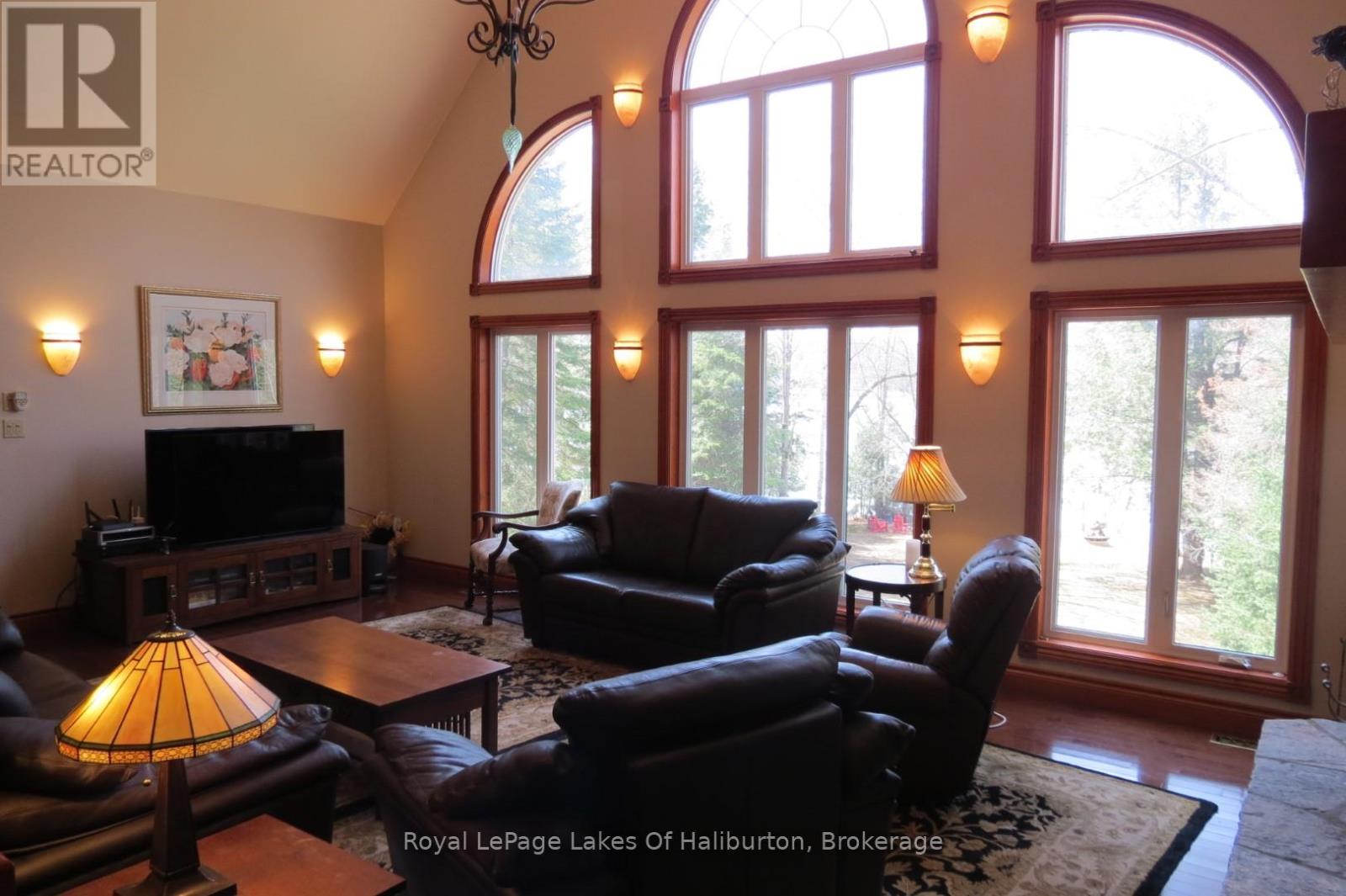 1130 Parsons Road, Dysart Et Al, Ontario  K0M 1S0 - Photo 12 - X12865928