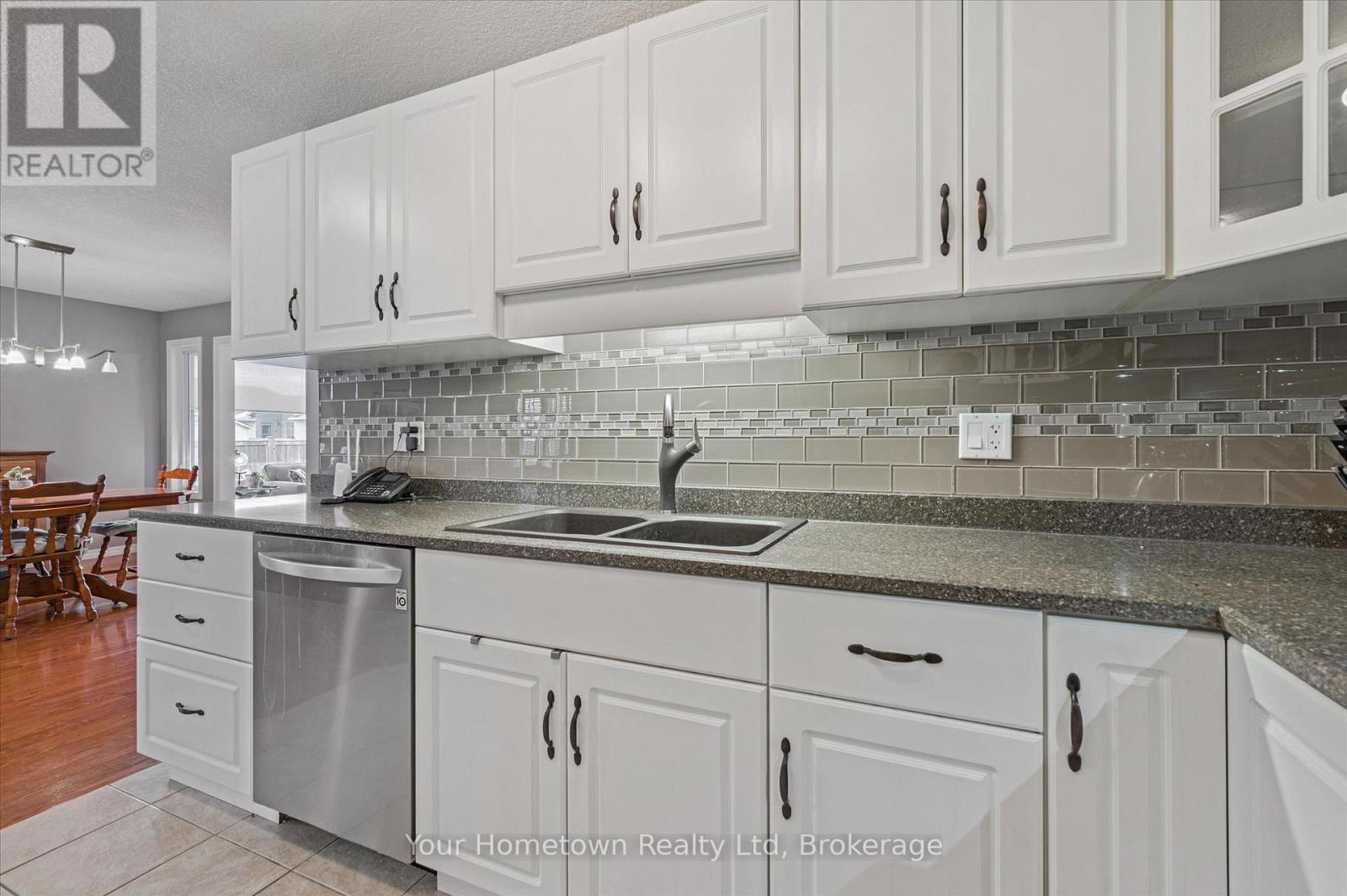 63 Spencer Drive, Centre Wellington, Ontario  N0B 1S0 - Photo 15 - X12866034