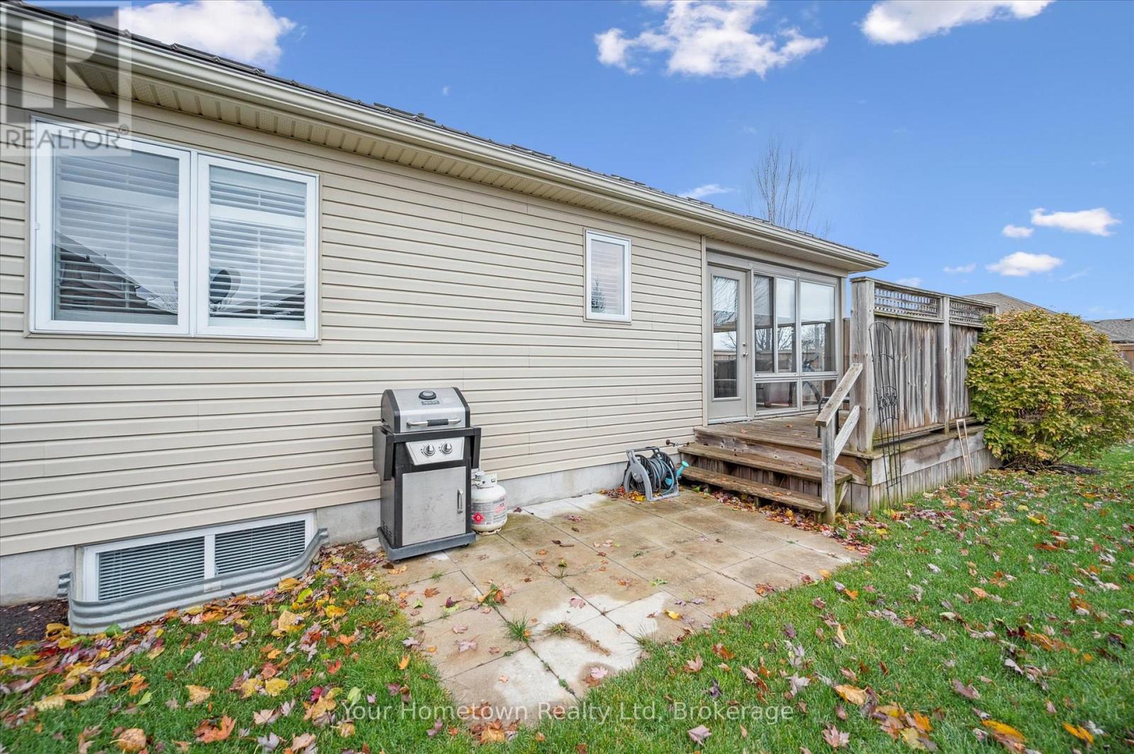 63 Spencer Drive, Centre Wellington, Ontario  N0B 1S0 - Photo 37 - X12866034