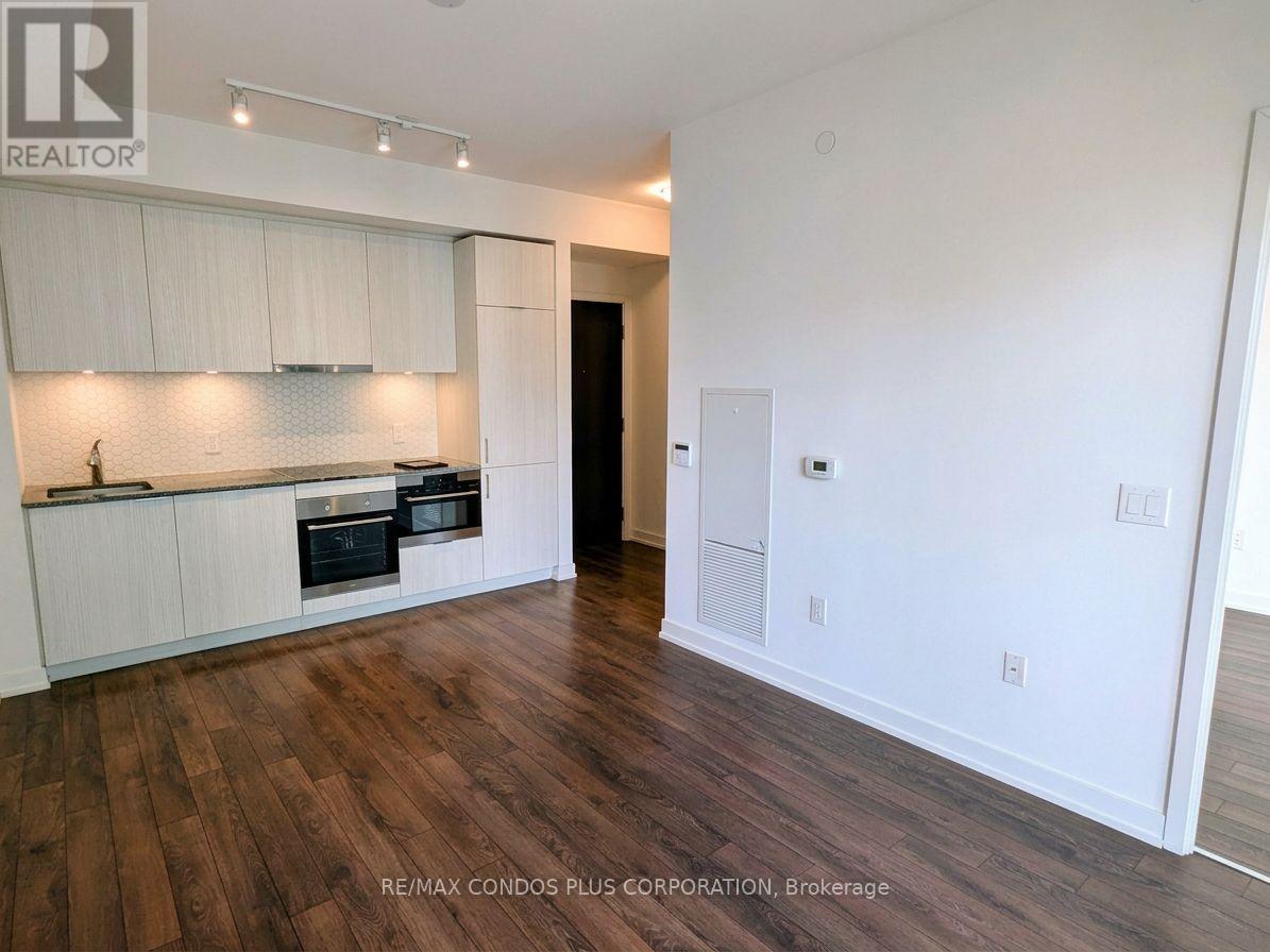 1617 - 158 Front Street E, Toronto, Ontario  M5A 0K9 - Photo 4 - C12864302