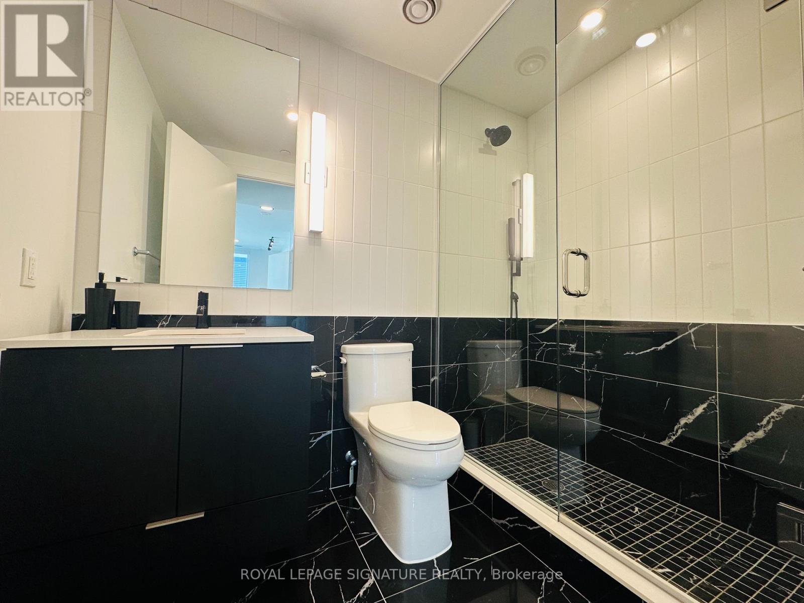 2602 - 327 King Street W, Toronto, Ontario  M5V 0W7 - Photo 11 - C12866102