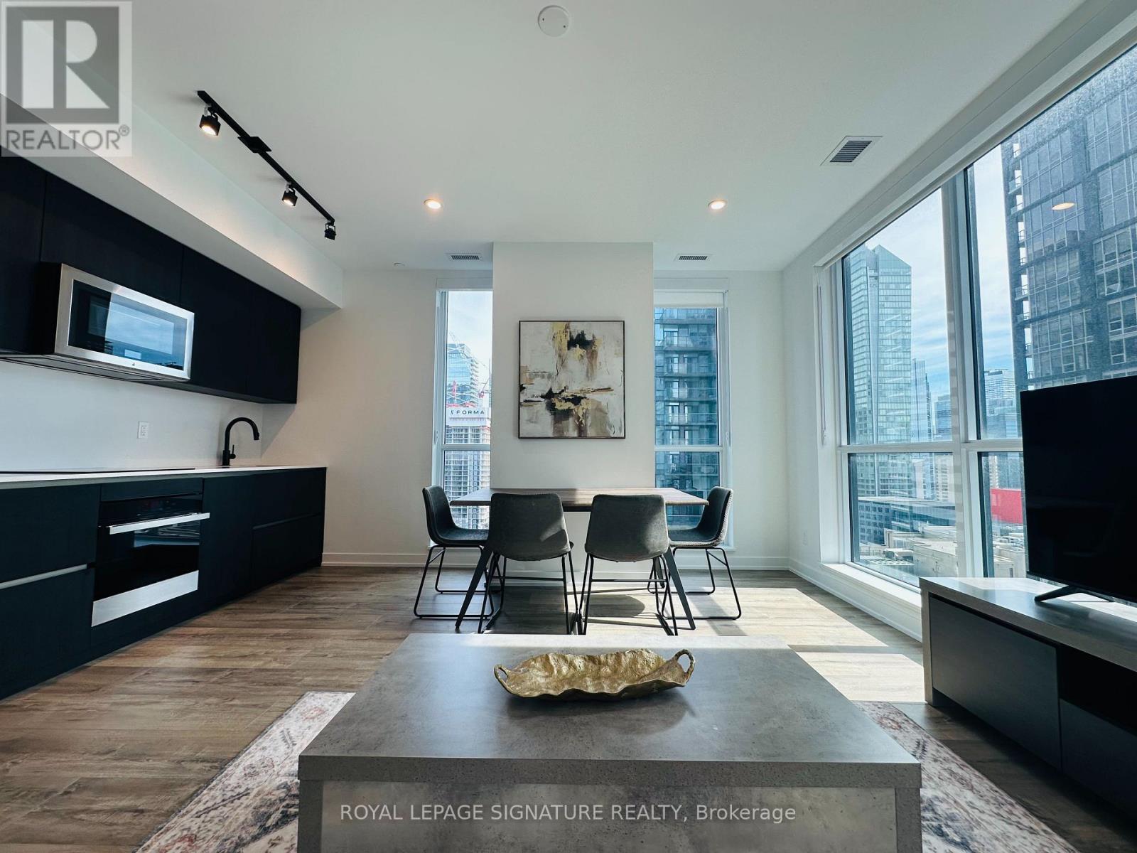 2602 - 327 King Street W, Toronto, Ontario  M5V 0W7 - Photo 4 - C12866102