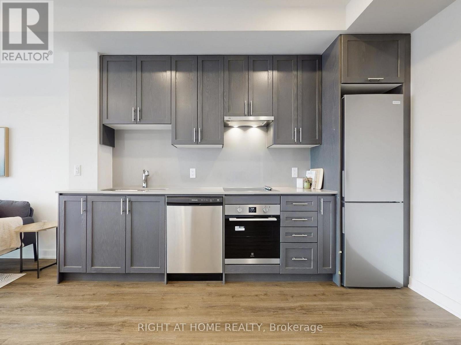 1014 - 461 Green Road, Hamilton, Ontario  L8E 0L5 - Photo 6 - X12817540