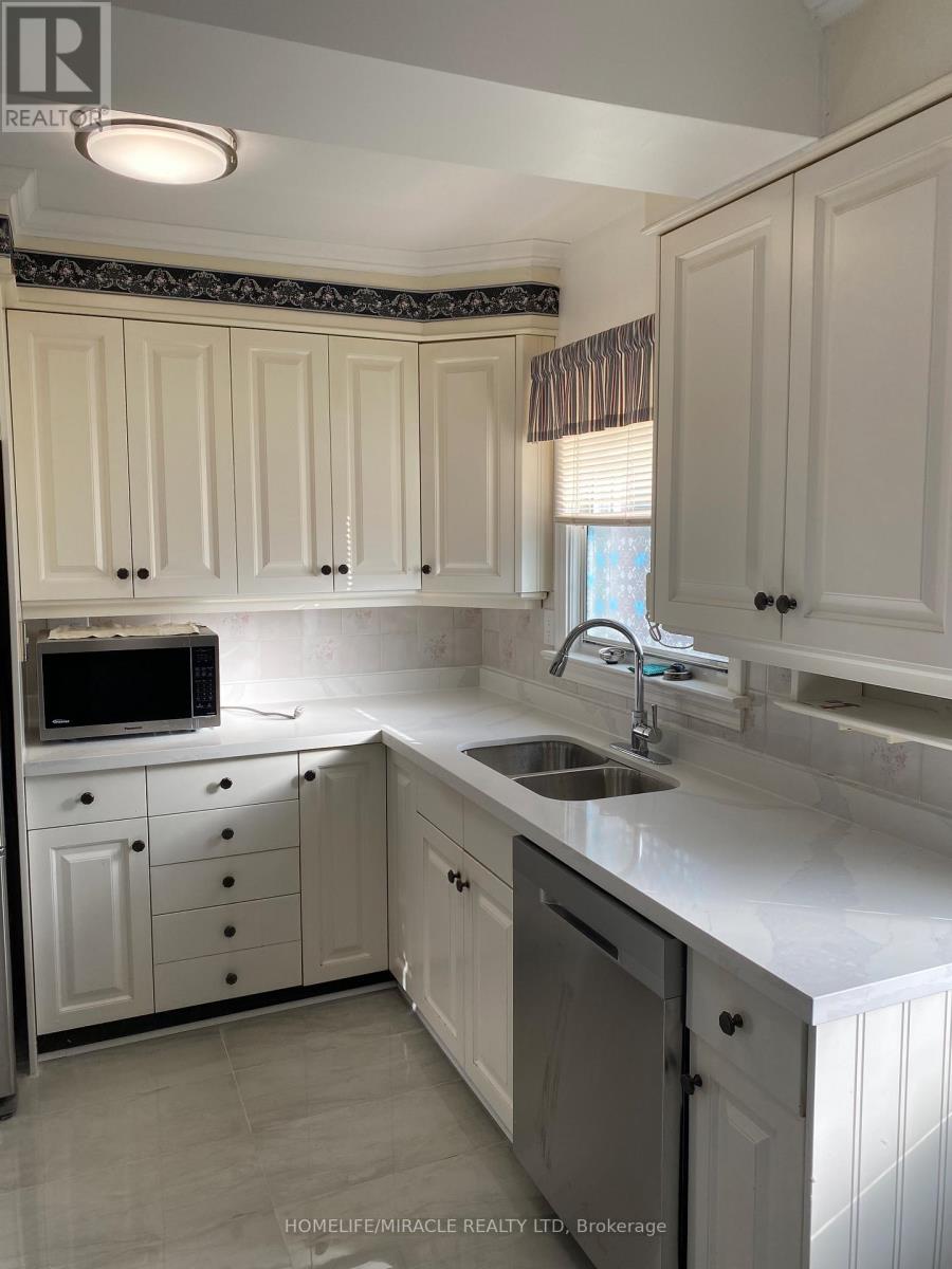 Main&se - 10 Sundridge Drive, Toronto, Ontario  M1L 2J3 - Photo 11 - E12865974