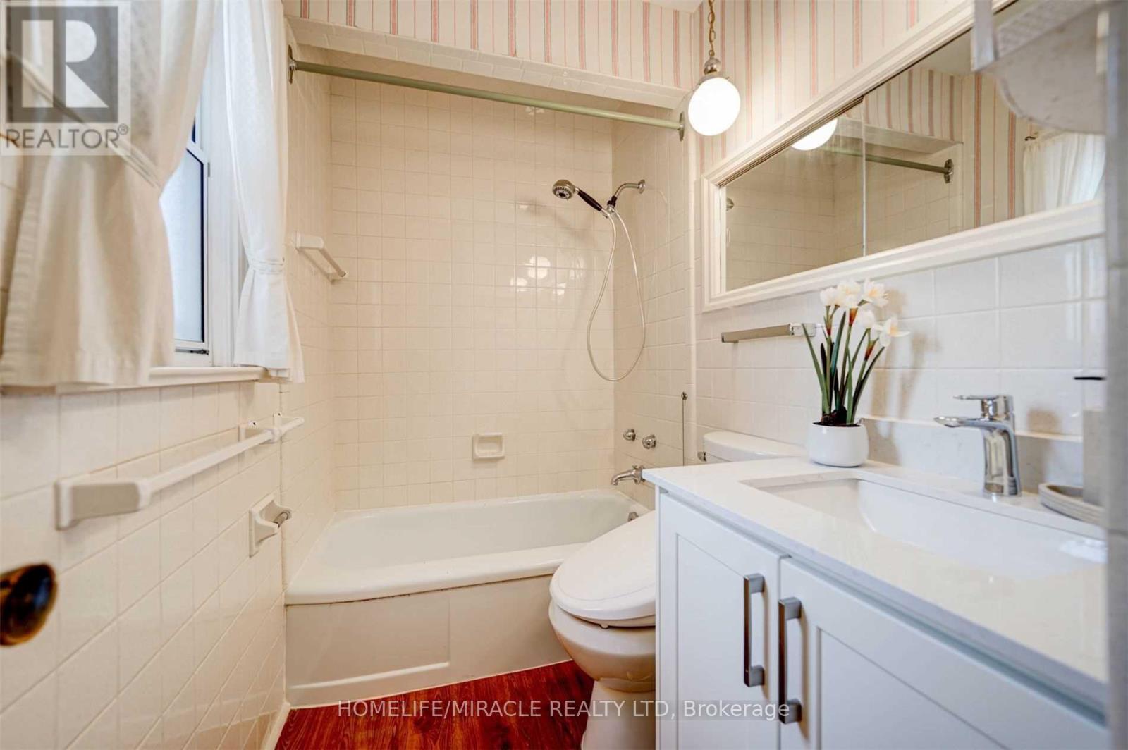 Main&se - 10 Sundridge Drive, Toronto, Ontario  M1L 2J3 - Photo 13 - E12865974