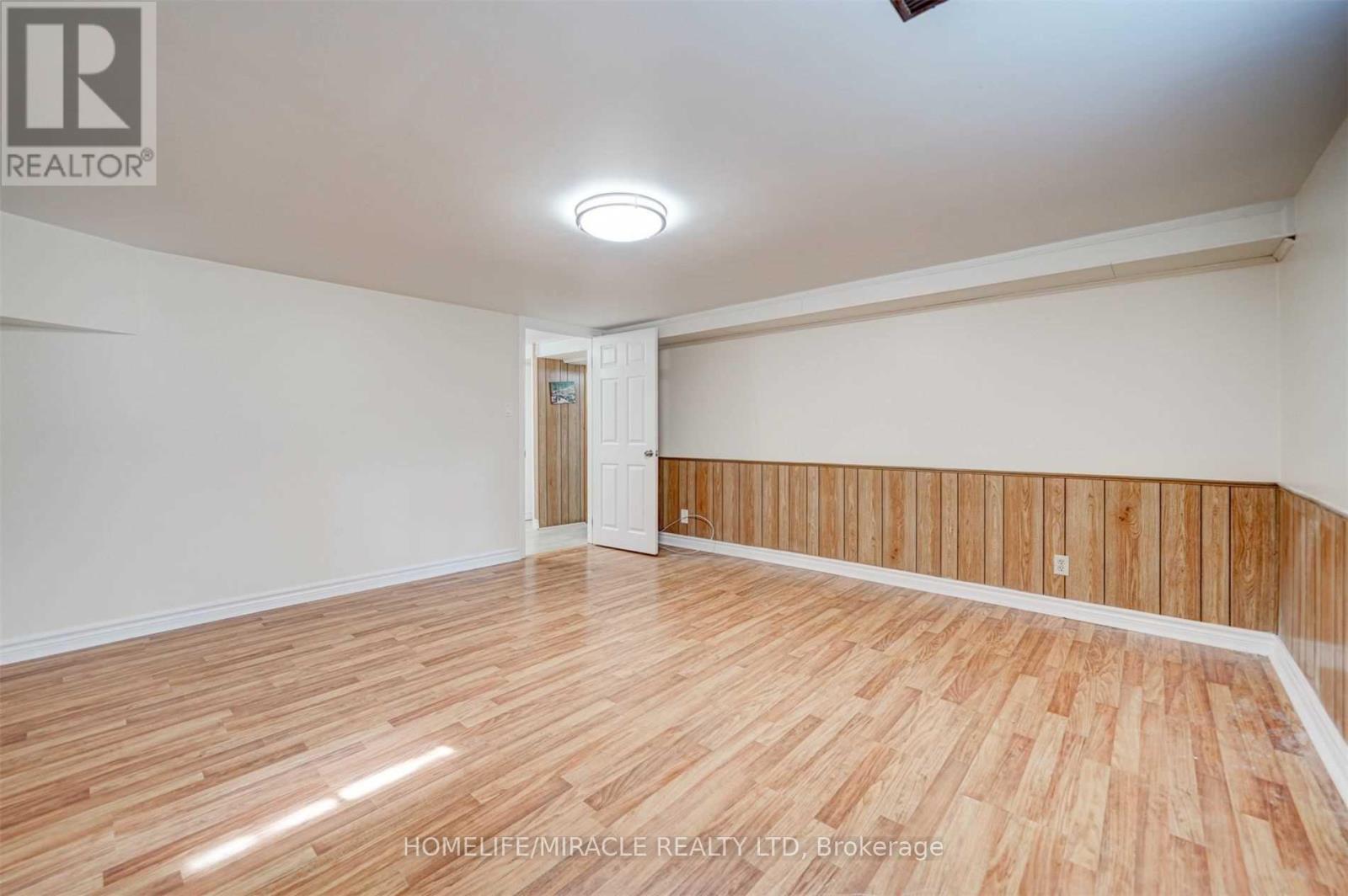 Main&se - 10 Sundridge Drive, Toronto, Ontario  M1L 2J3 - Photo 19 - E12865974