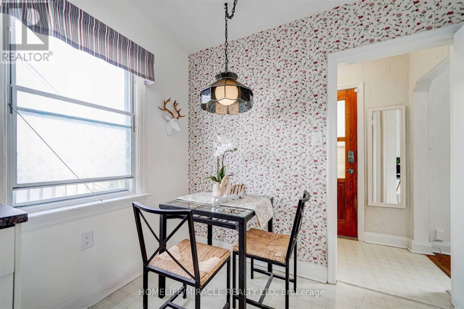 Main&se - 10 Sundridge Drive, Toronto, Ontario  M1L 2J3 - Photo 7 - E12865974