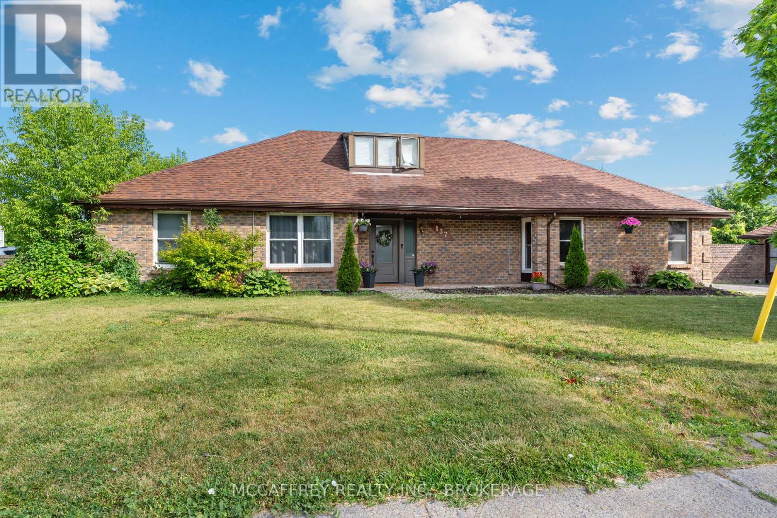 137 Thomas Street W, Greater Napanee, Ontario  K7R 2H4 - Photo 2 - X12865852