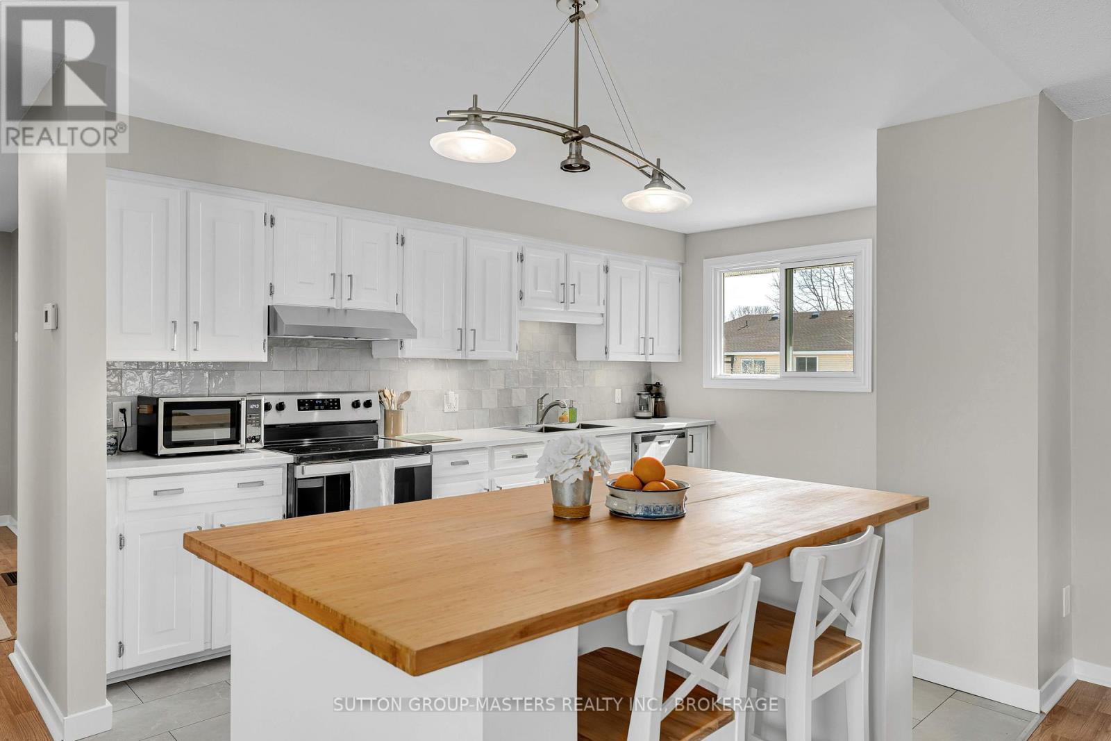 51 Mortensen Drive, Loyalist (Amherstview), Ontario  K7N 1W2 - Photo 7 - X12865898