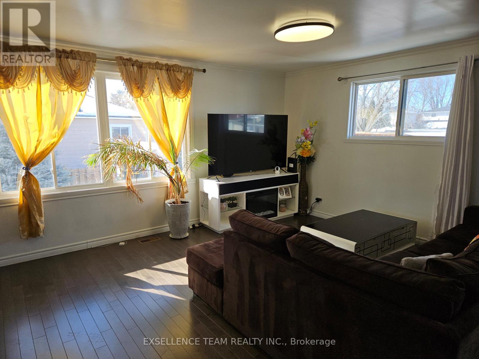 2 Bellamy Street, Cornwall, Ontario  K6J 3K7 - Photo 13 - X12848322