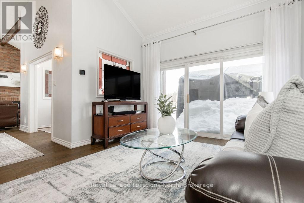 1180 River Road W, Wasaga Beach, Ontario  L9Z 2W7 - Photo 10 - S12857408