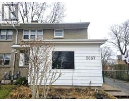 2067 COLLEGE, Windsor, Ontario