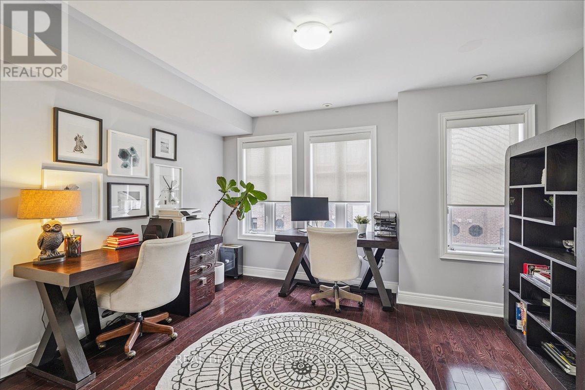 25 Ruby Lang Lane, Toronto, Ontario  M8Z 0B8 - Photo 23 - W12865816