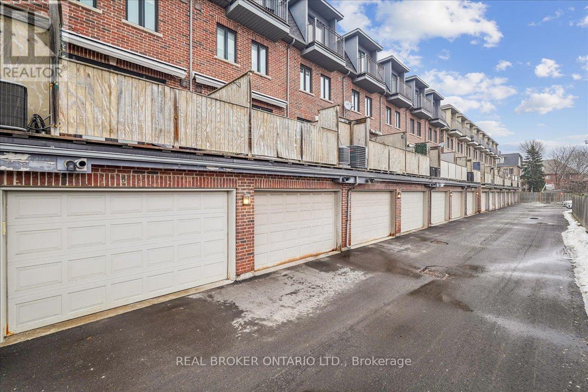 25 Ruby Lang Lane, Toronto, Ontario  M8Z 0B8 - Photo 27 - W12865816