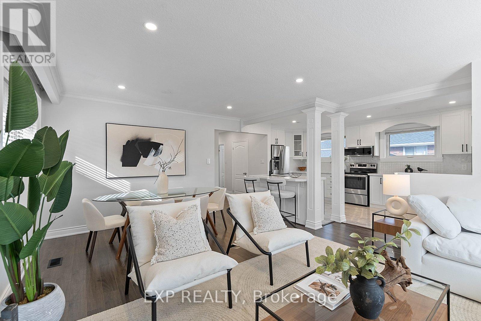 39 Hobden Place, Toronto, Ontario  M9R 3R6 - Photo 11 - W12865840