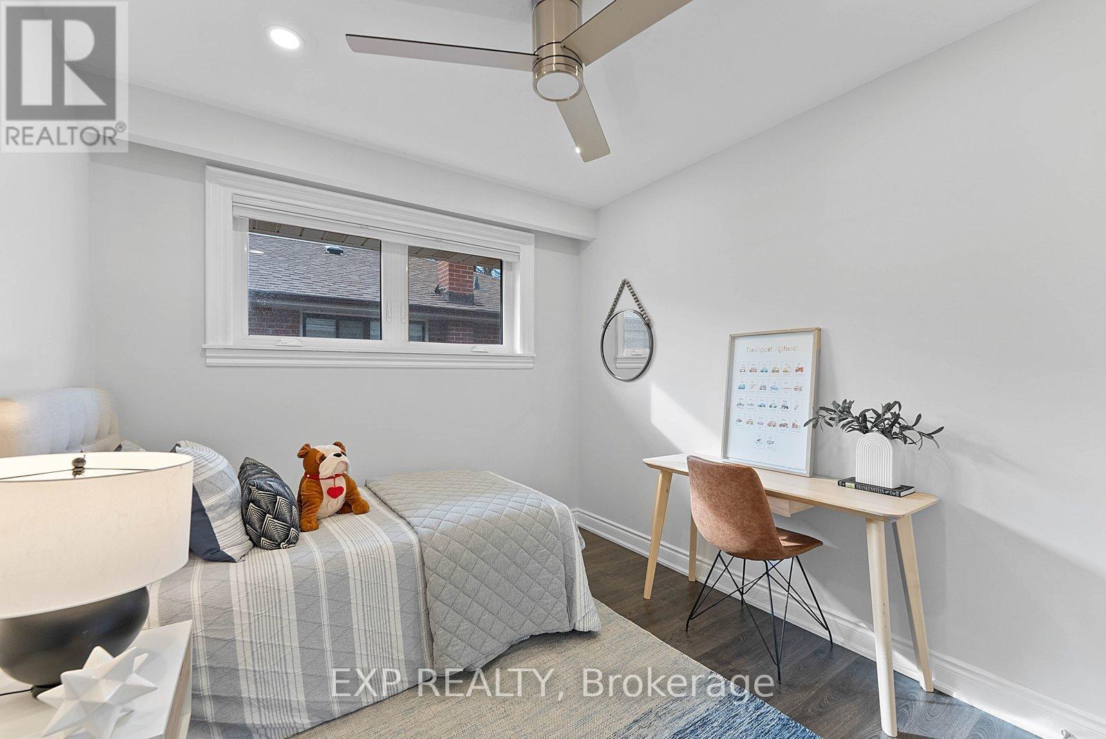 39 Hobden Place, Toronto, Ontario  M9R 3R6 - Photo 17 - W12865840