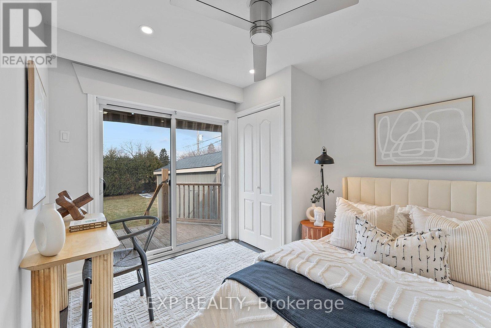 39 Hobden Place, Toronto, Ontario  M9R 3R6 - Photo 19 - W12865840