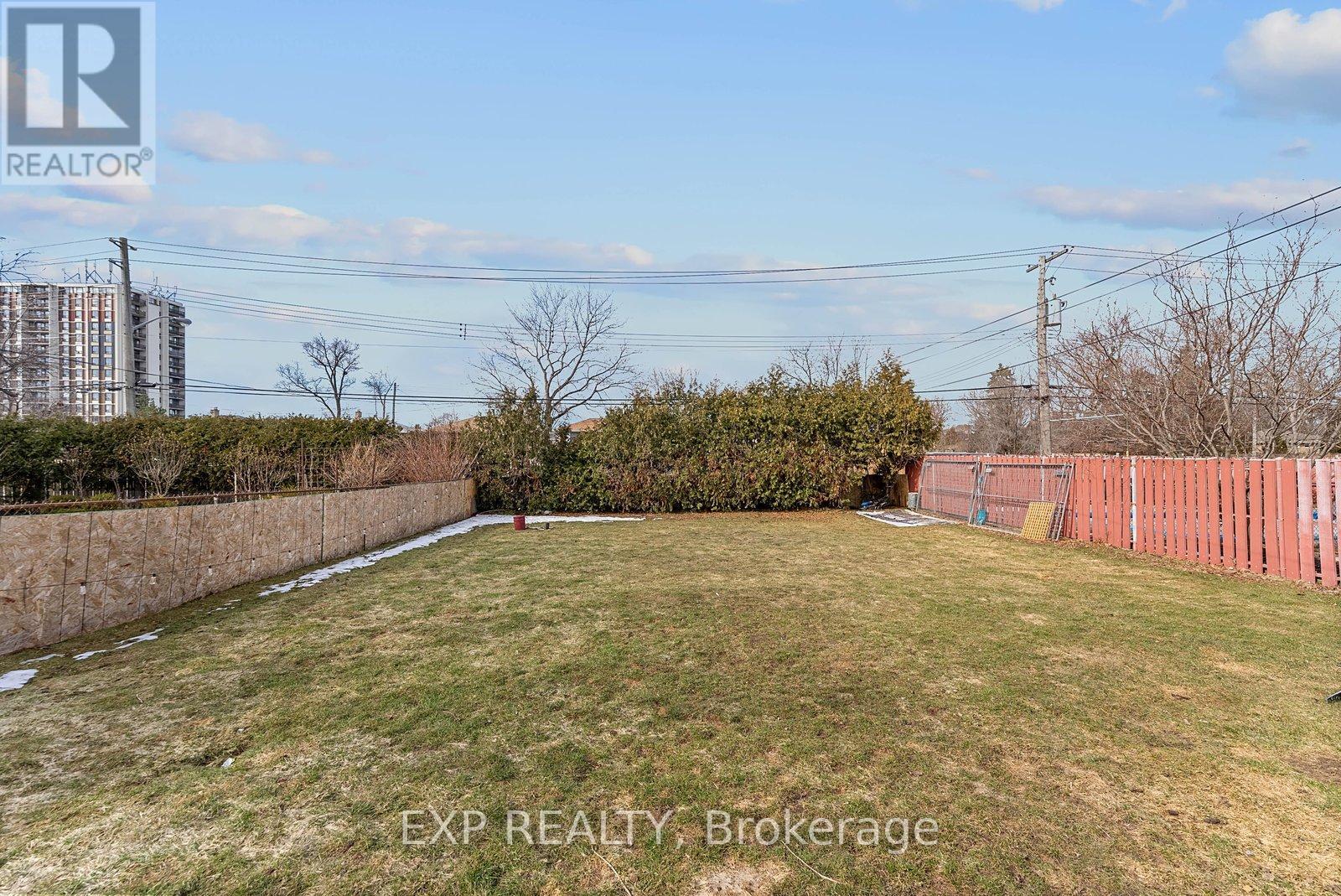 39 Hobden Place, Toronto, Ontario  M9R 3R6 - Photo 45 - W12865840