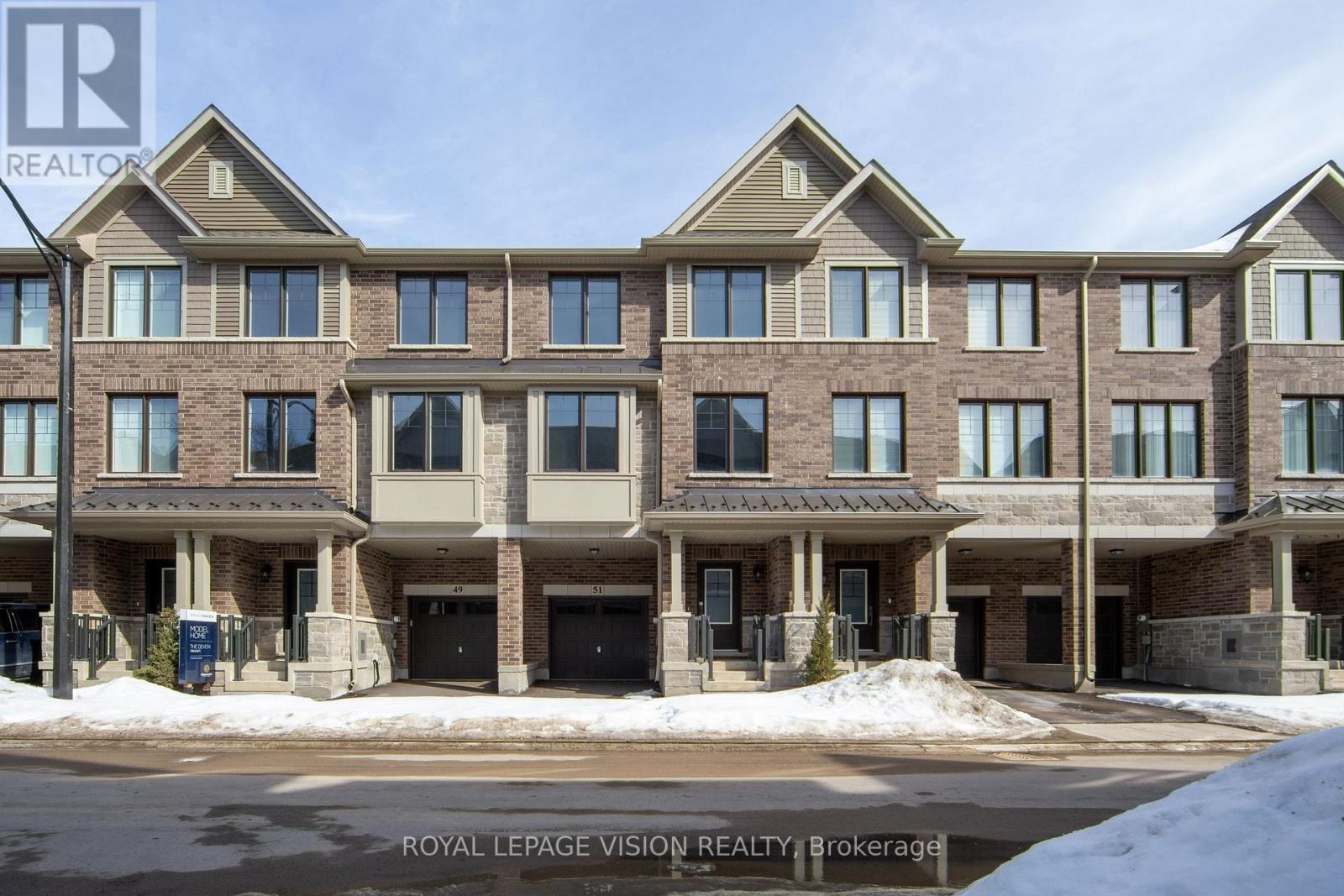 51 FOLCROFT STREET, Brampton, Ontario