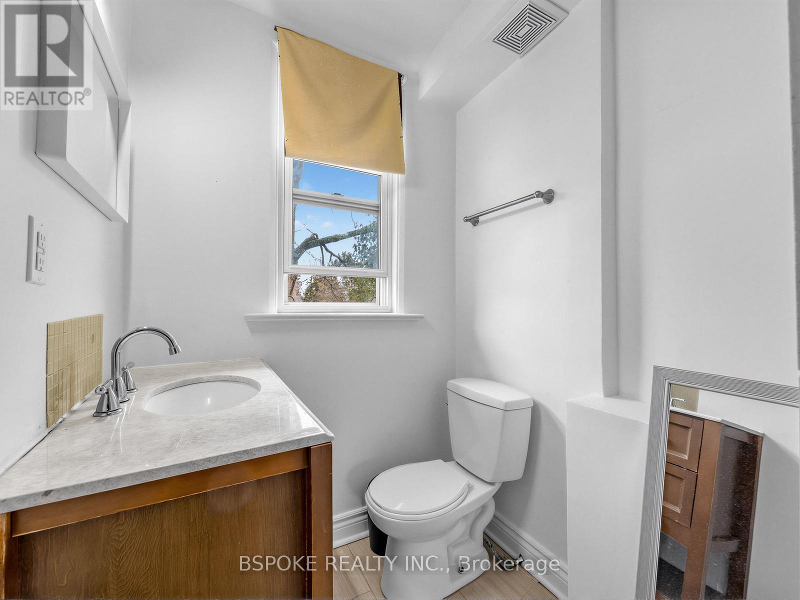 2nd Floor - 142 Silverthorn Avenue, Toronto, Ontario  M6N 3K3 - Photo 17 - W12865914