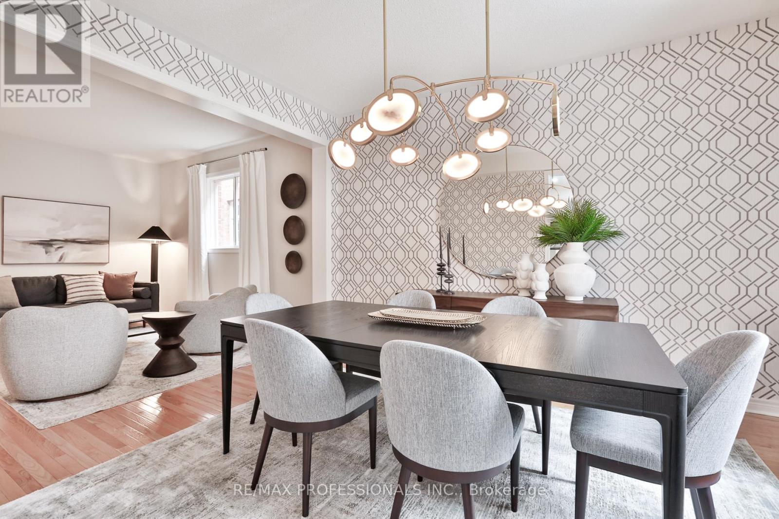 29 Callisto Court, Mississauga, Ontario  L5M 0A1 - Photo 12 - W12865972