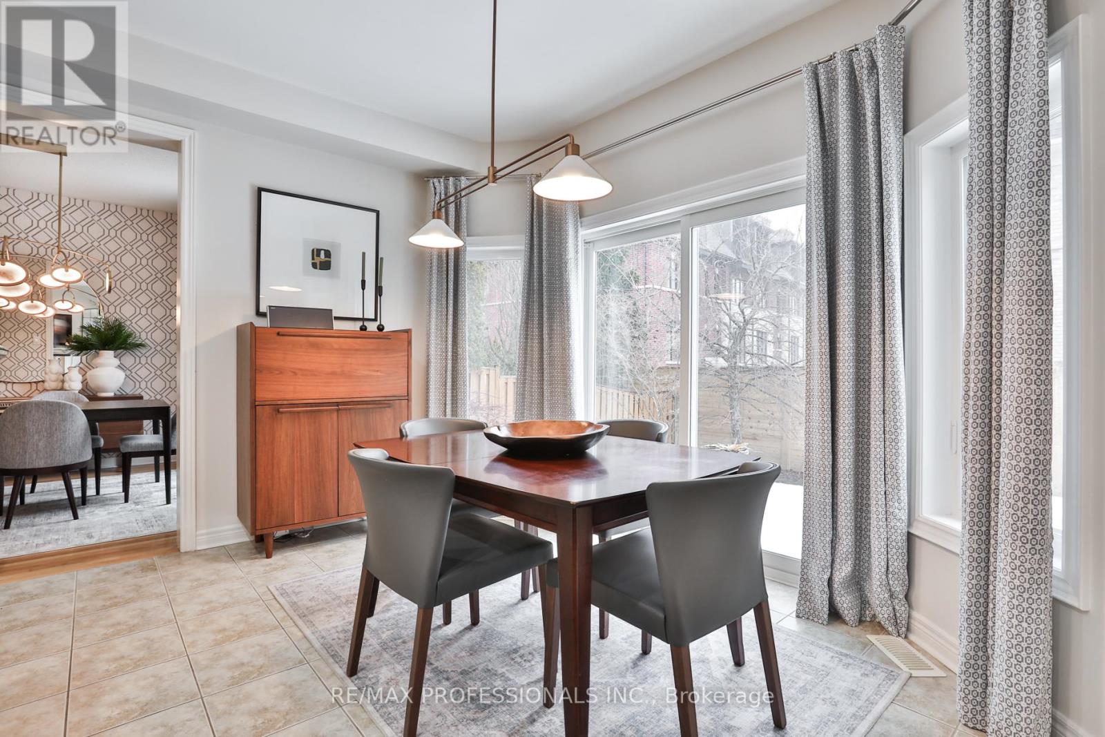 29 Callisto Court, Mississauga, Ontario  L5M 0A1 - Photo 18 - W12865972