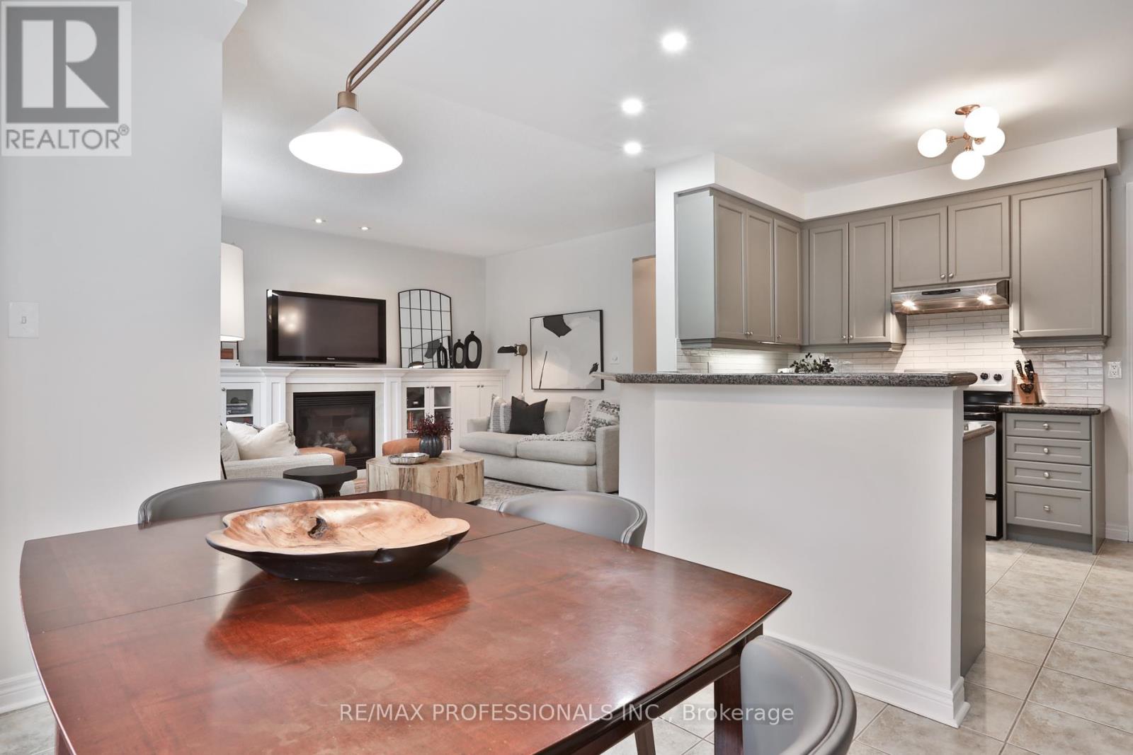 29 Callisto Court, Mississauga, Ontario  L5M 0A1 - Photo 19 - W12865972